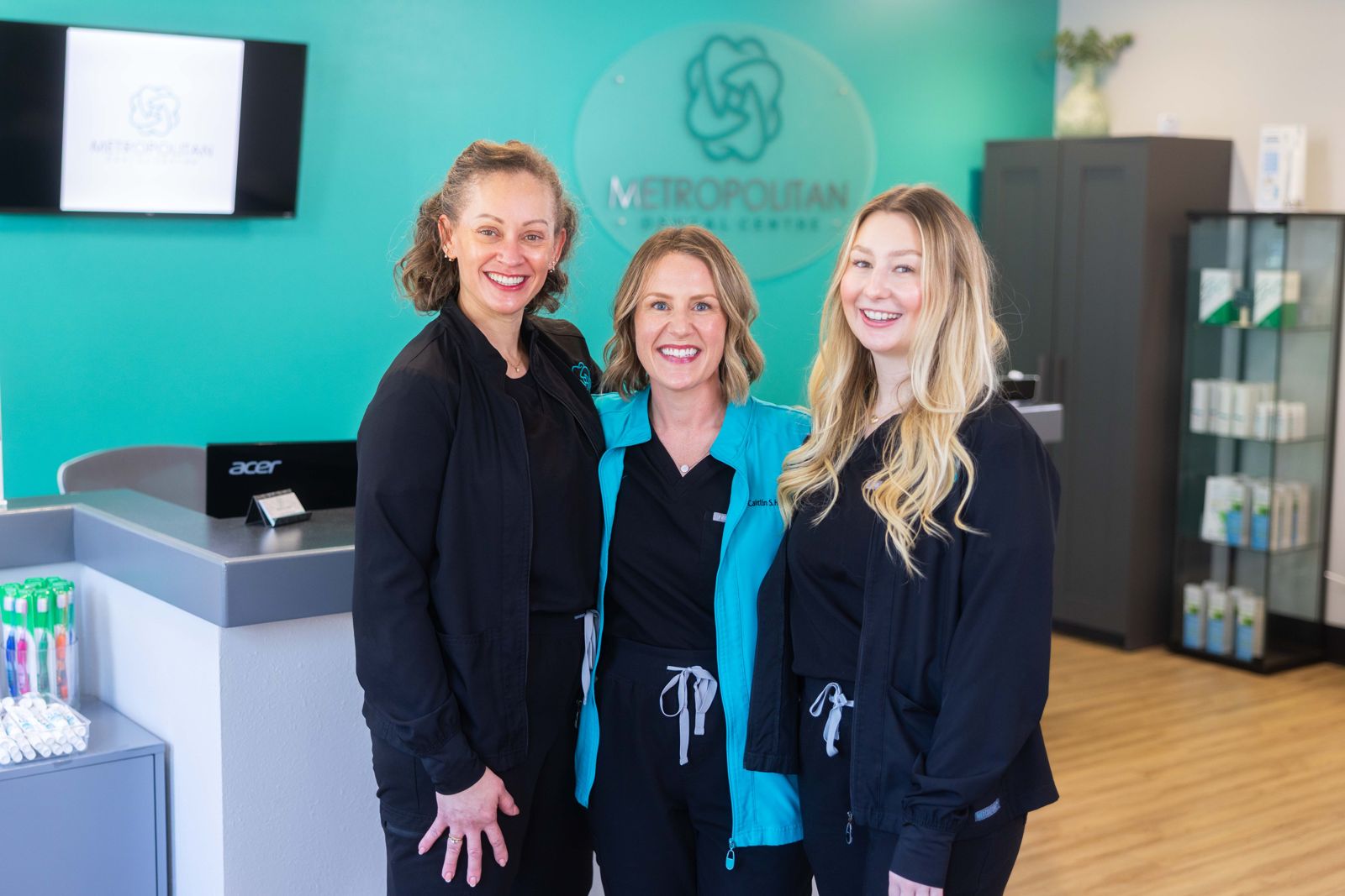 The Metropolitan Dental Centre team at the front desk in Fairfax